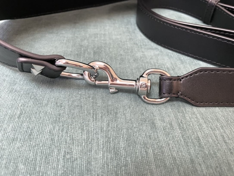 Va1e*ntin0 satchel bag